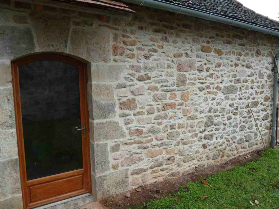 Joint à la chaux, façade en pierre Hinckange