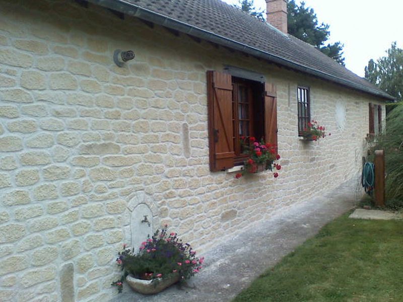 Joint à la chaux, façade en pierre à Haraucourt-sur-Seille